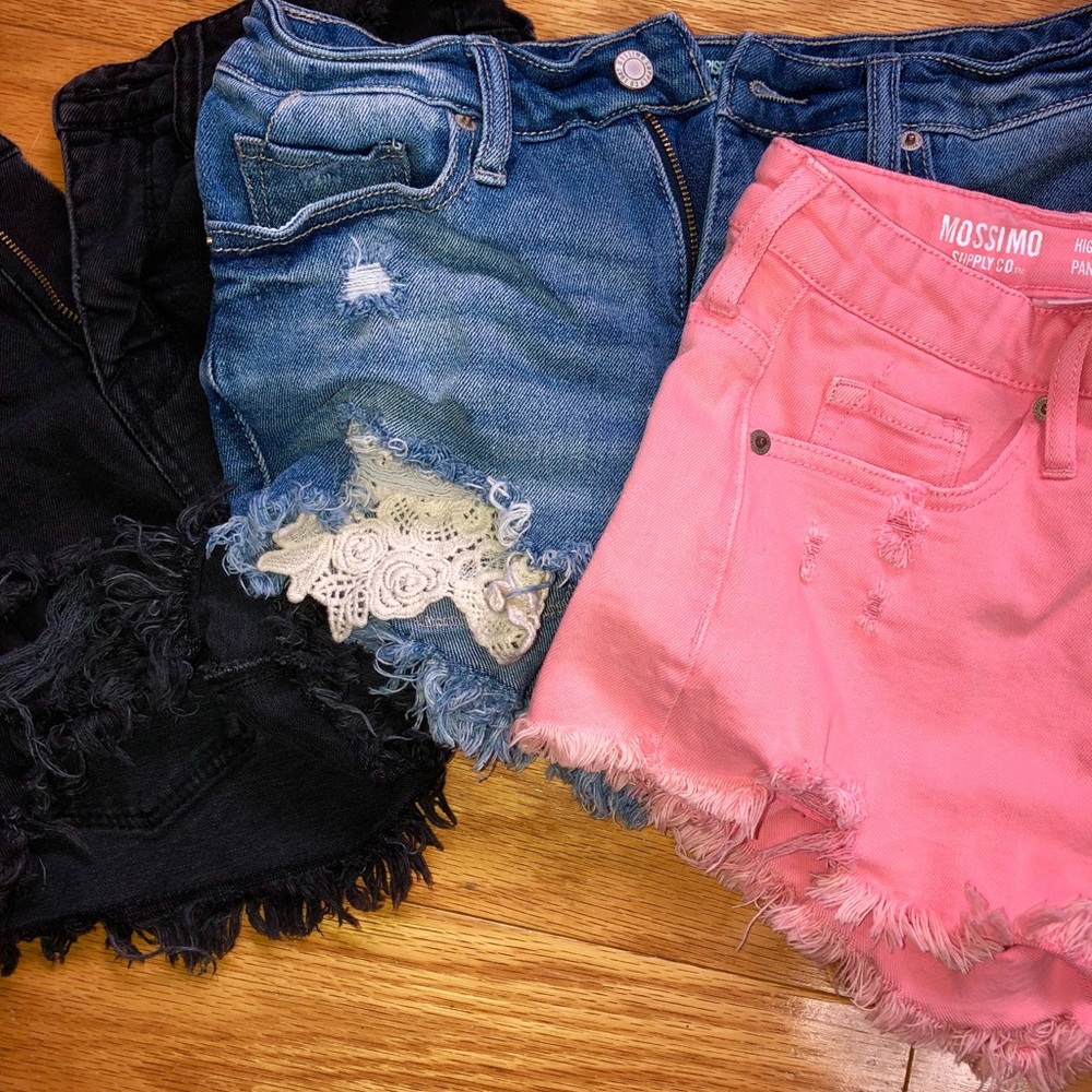 🆕 Bundle of 3 Shorts